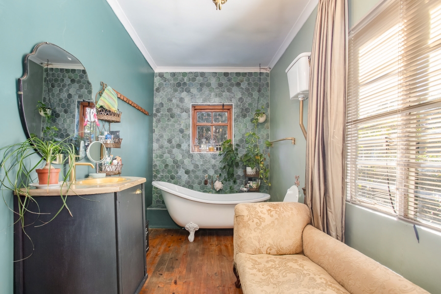 5 Bedroom Property for Sale in Bertville Western Cape